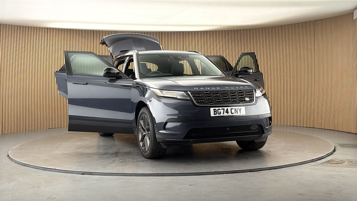 More views of Land Rover Range Rover Velar