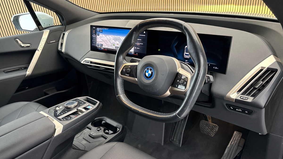 BMW iX Image 5