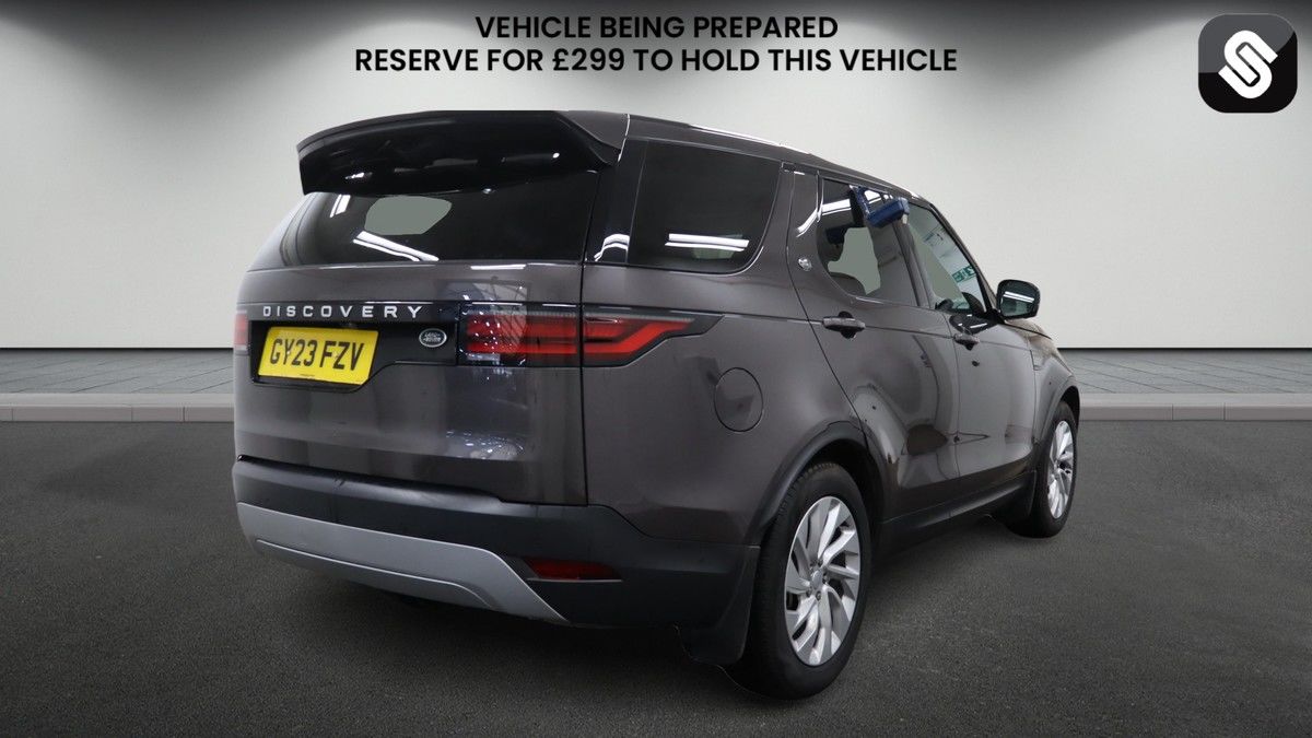 Land Rover Discovery Image 4