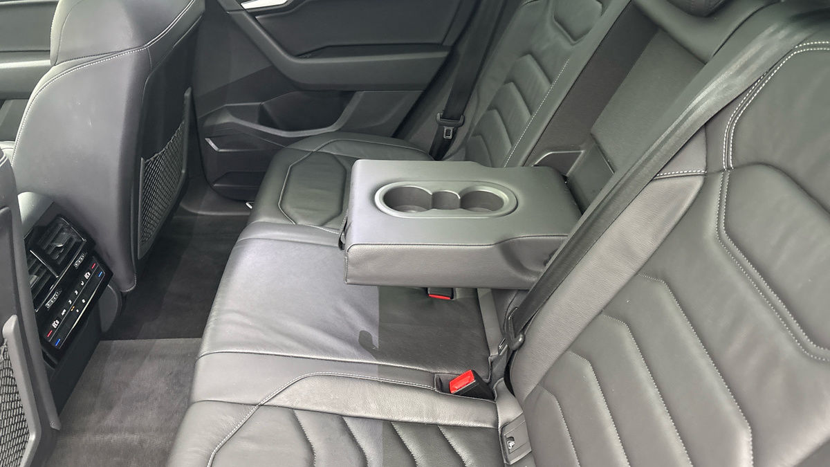 Volkswagen Touareg Image 9