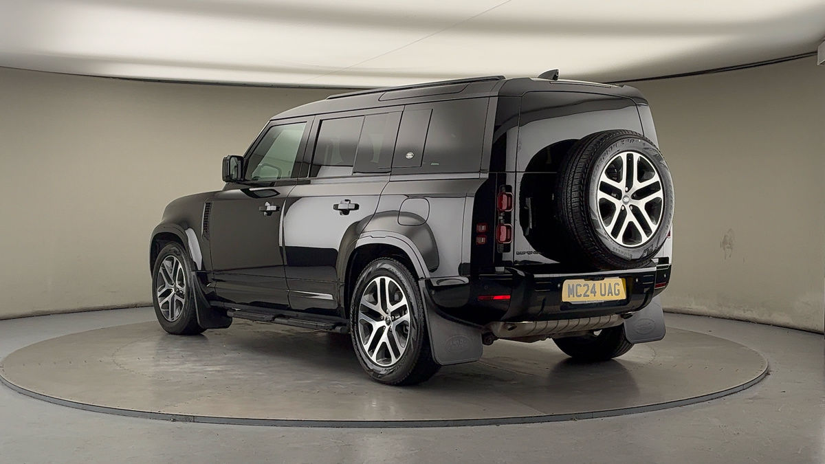 Land Rover Defender 110 Image 2