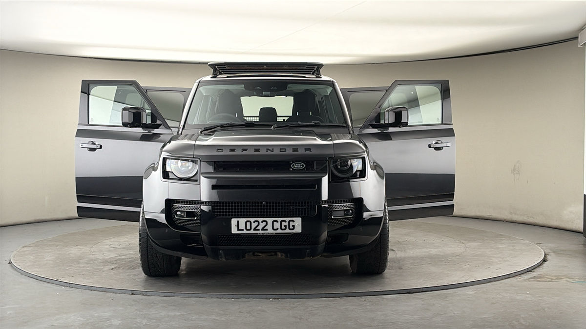 More views of Land Rover Defender 110