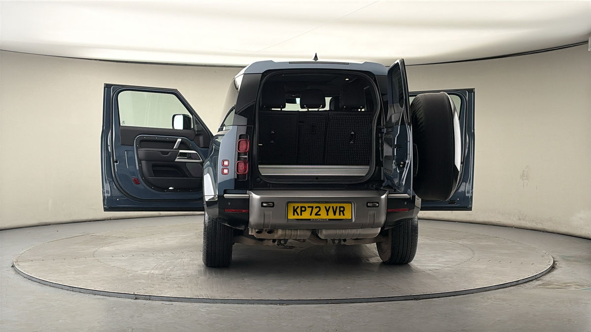 More views of Land Rover Defender 90