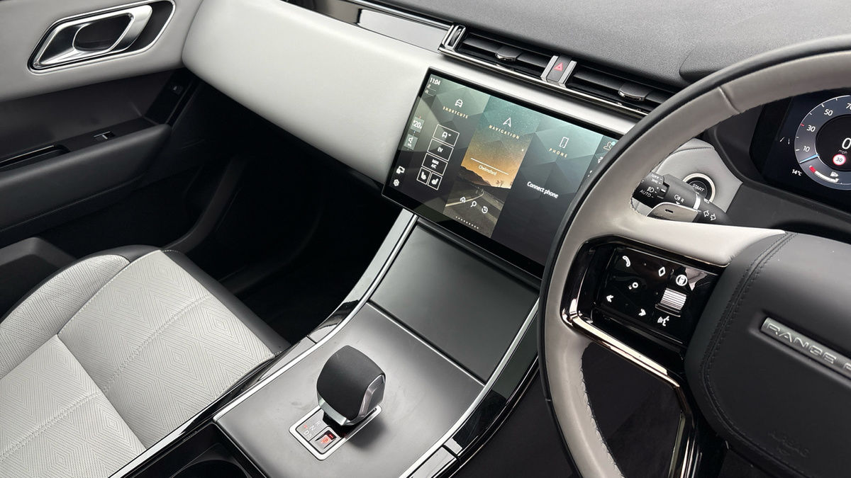 Land Rover Range Rover Velar Image 18
