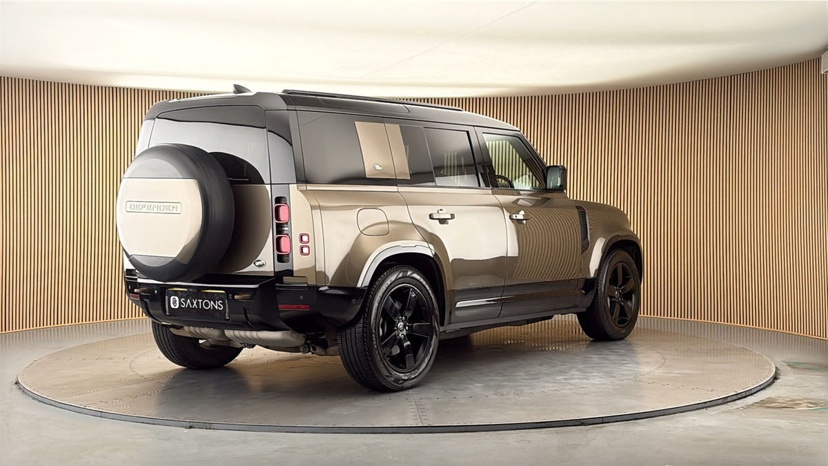 More views of Land Rover Defender 110