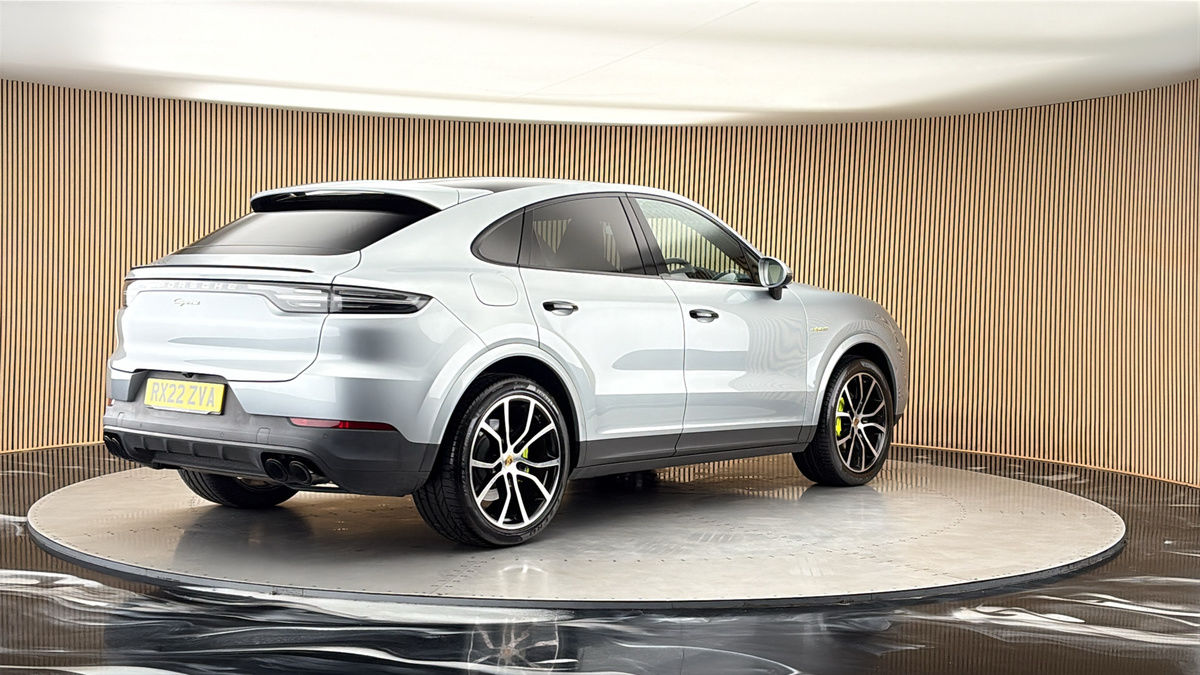Porsche Cayenne Image 21