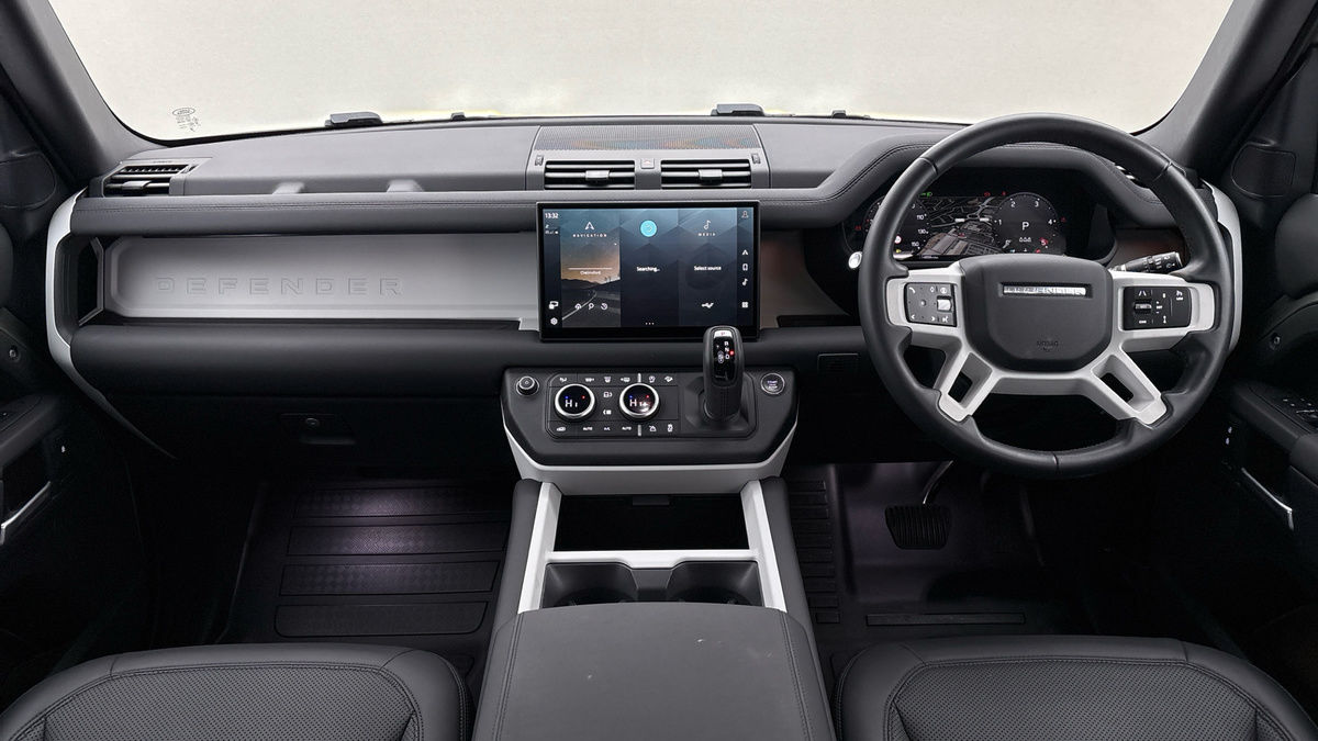 Land Rover Defender 110 Image 12