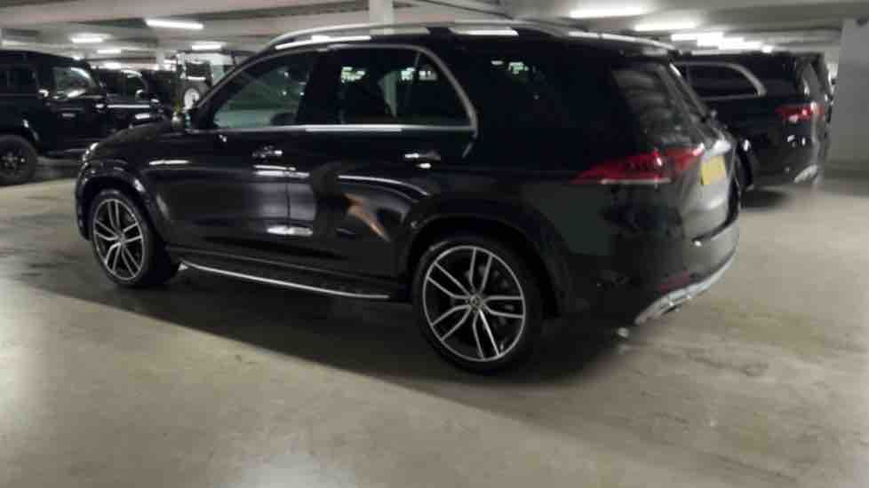More views of Mercedes-Benz GLE