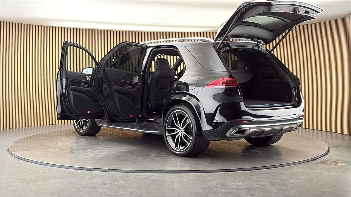 More views of Mercedes-Benz GLE