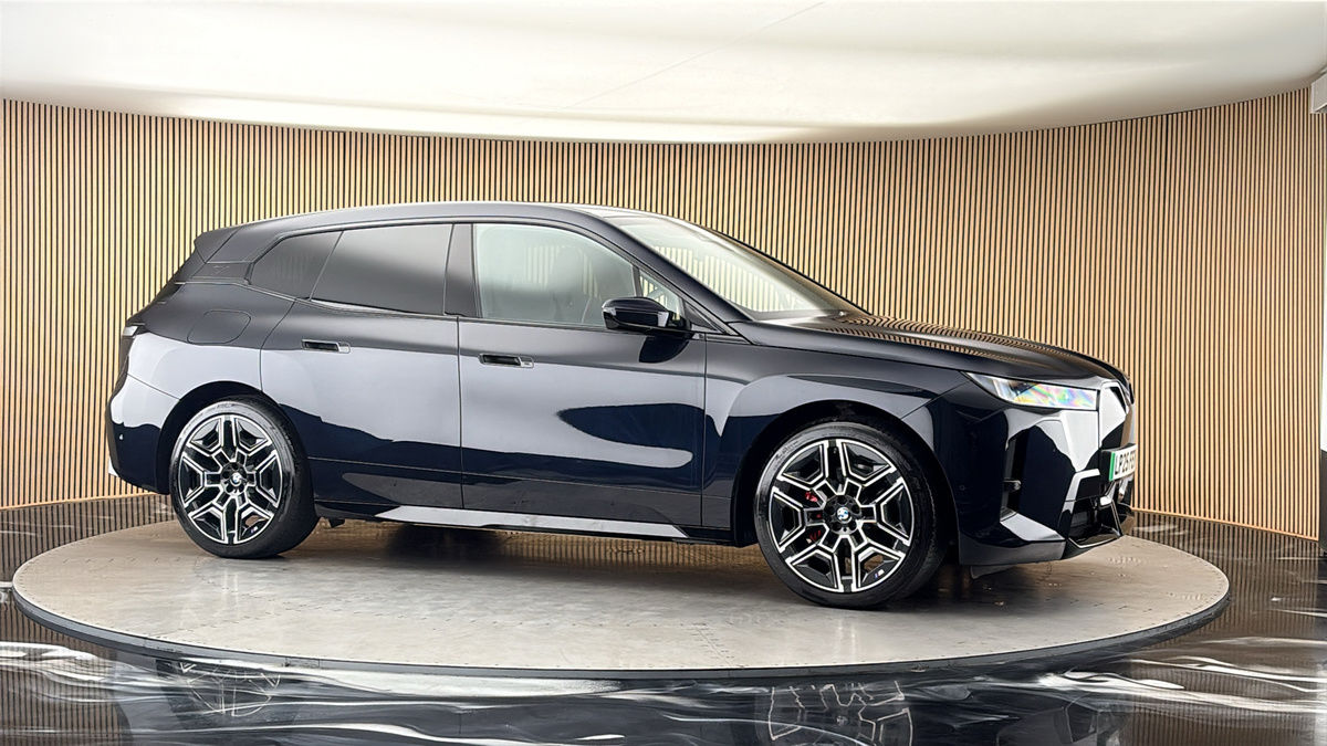 More views of BMW iX