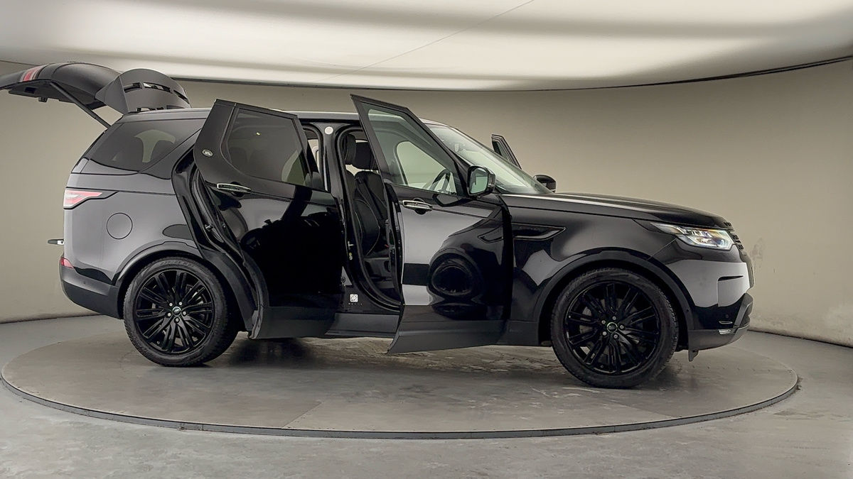 More views of Land Rover Discovery