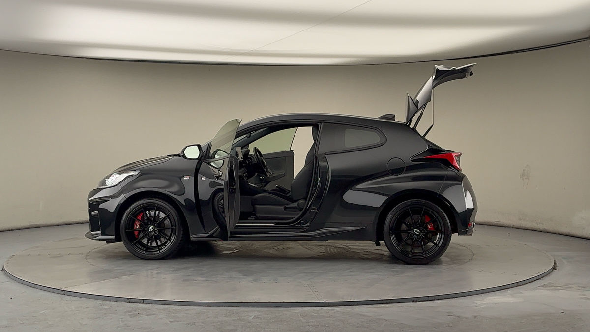 More views of Toyota Yaris