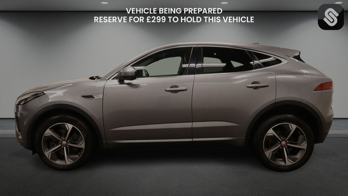 Jaguar E-PACE Image 6