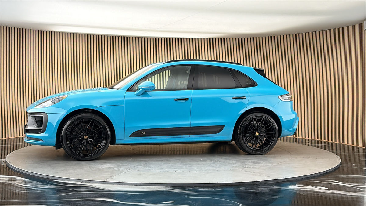 More views of Porsche Macan