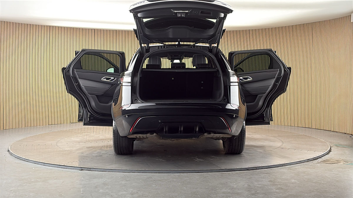 More views of Land Rover Range Rover Velar