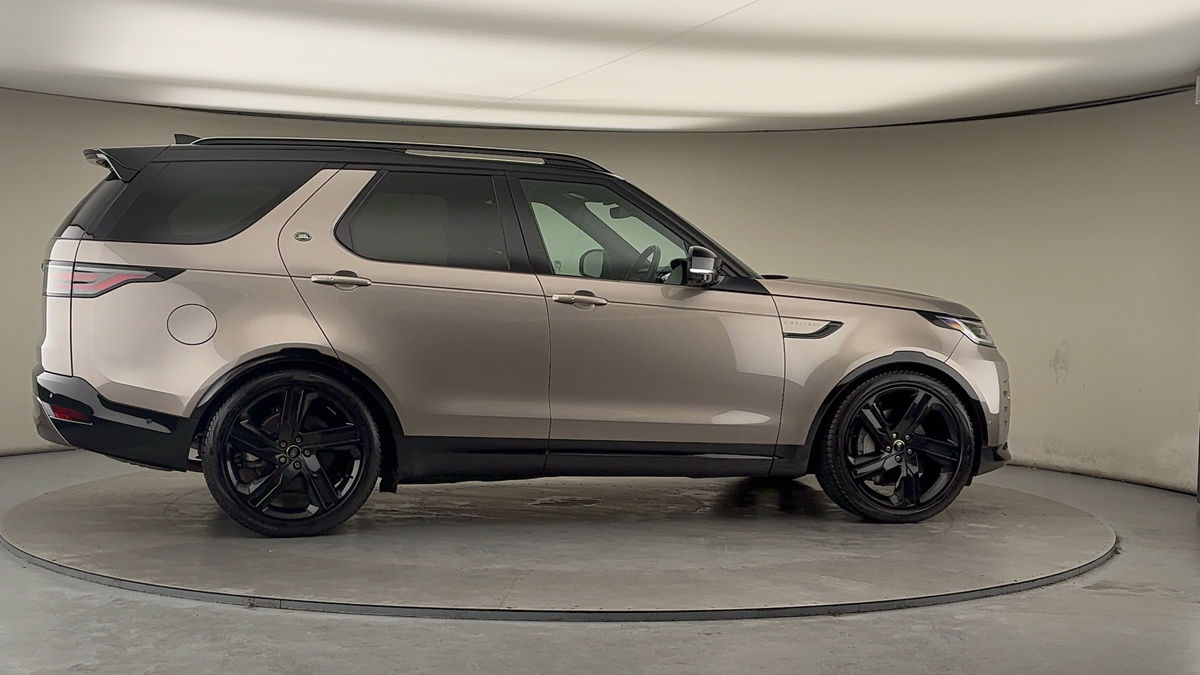 More views of Land Rover Discovery