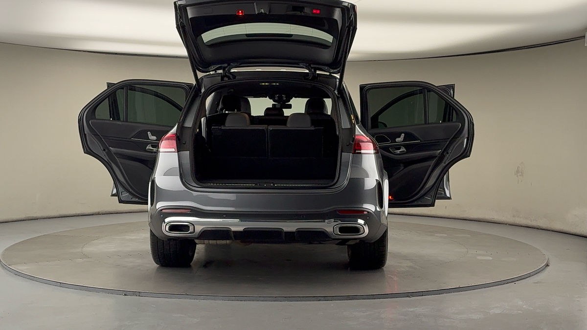 More views of Mercedes-Benz GLE