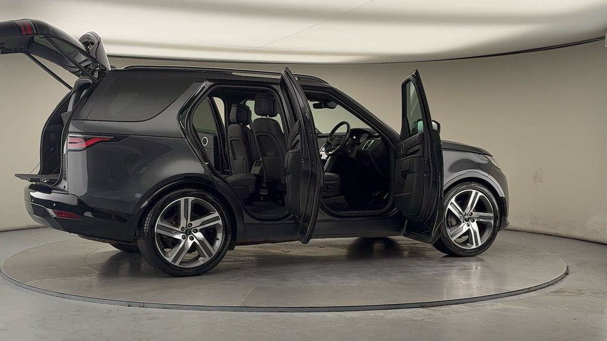 More views of Land Rover Discovery