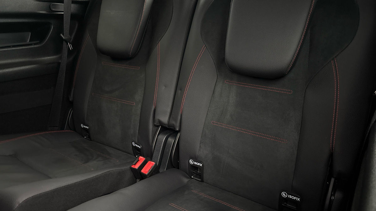 Mercedes-Benz GLB Image 27