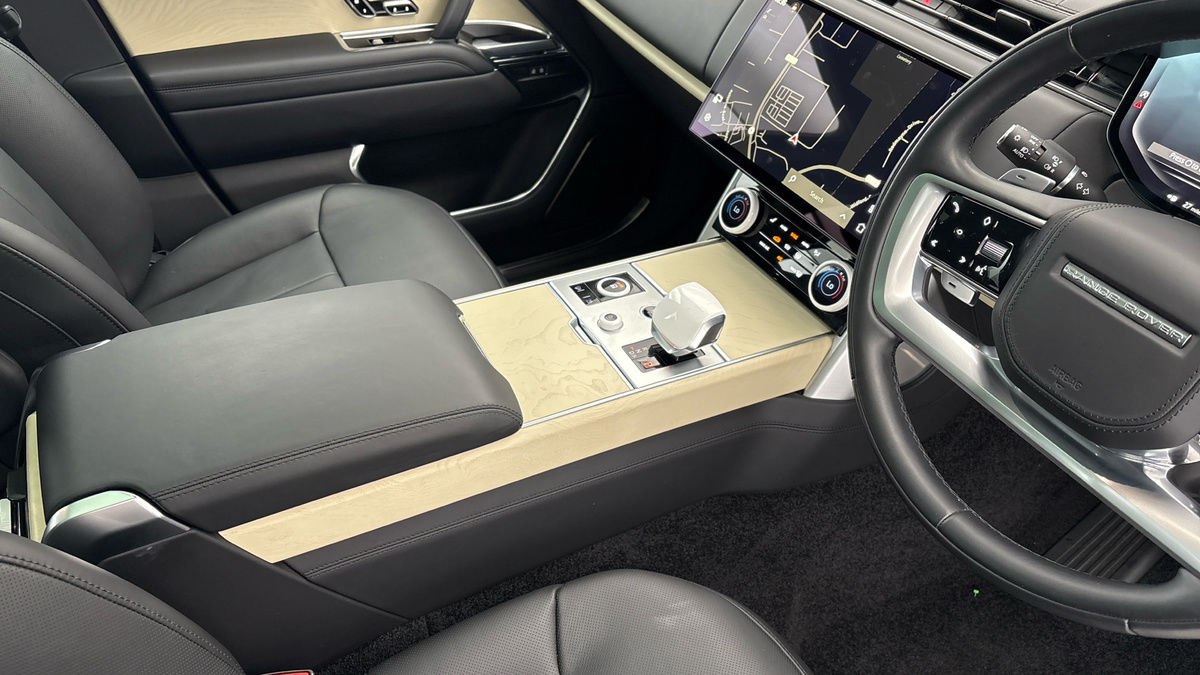 Land Rover Range Rover Image 18