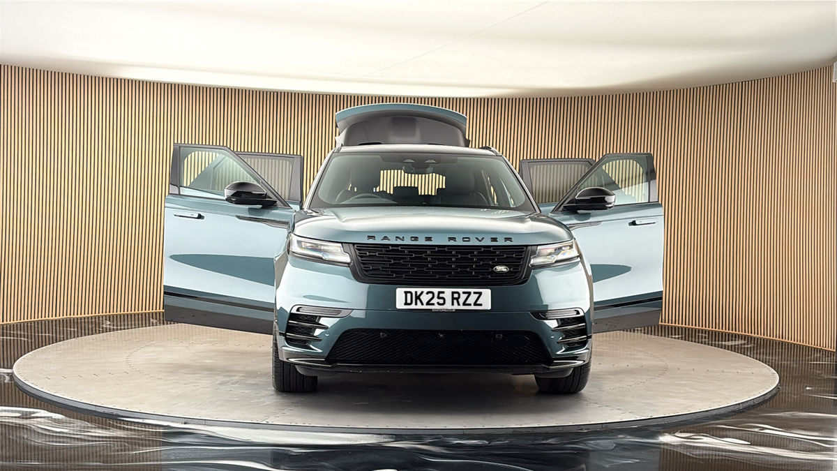 More views of Land Rover Range Rover Velar