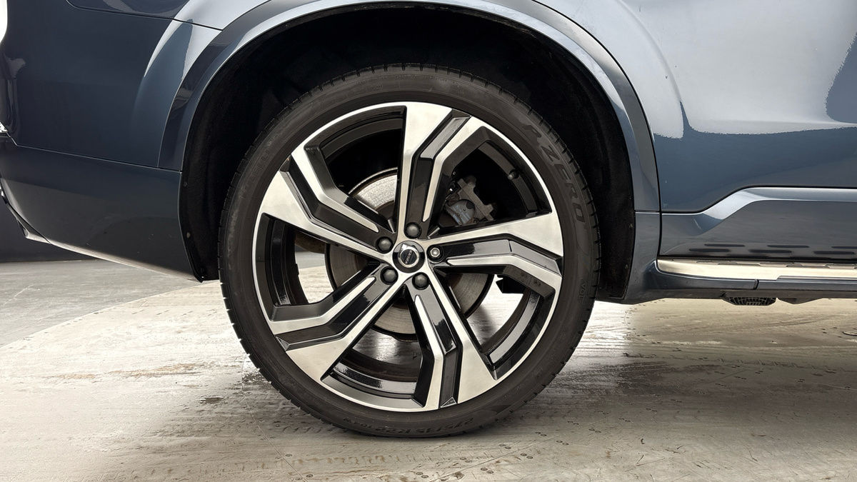 Volvo XC90 Image 10