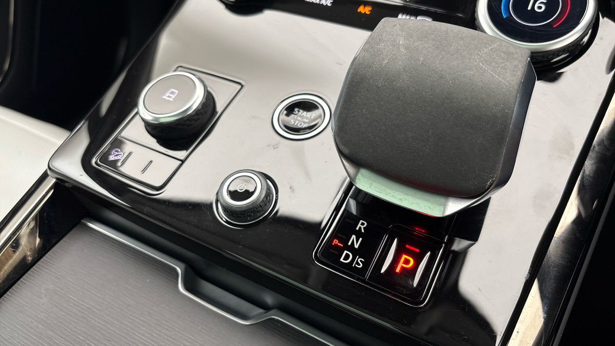 Land Rover Range Rover Sport Urban Image 27