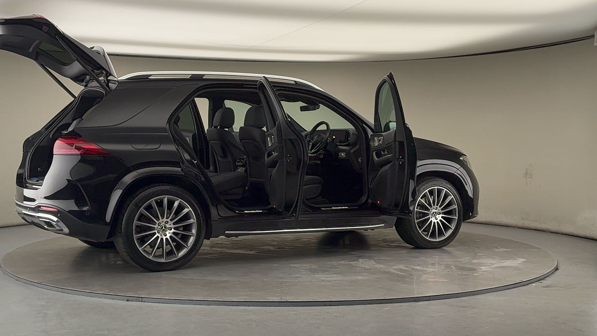 More views of Mercedes-Benz GLE