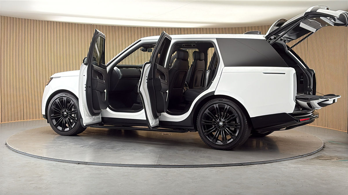 More views of Land Rover Range Rover