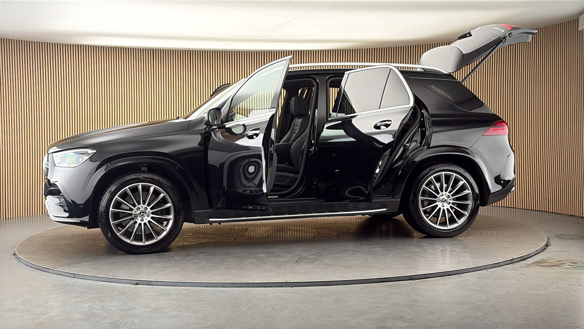 More views of Mercedes-Benz GLE
