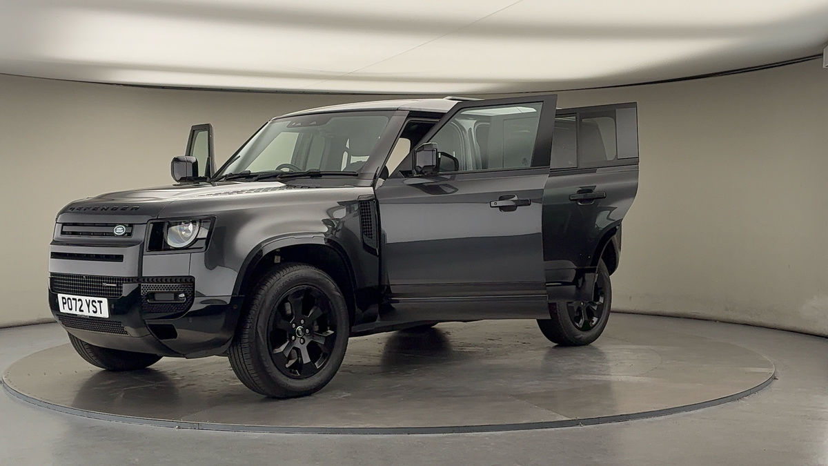 More views of Land Rover Defender 110