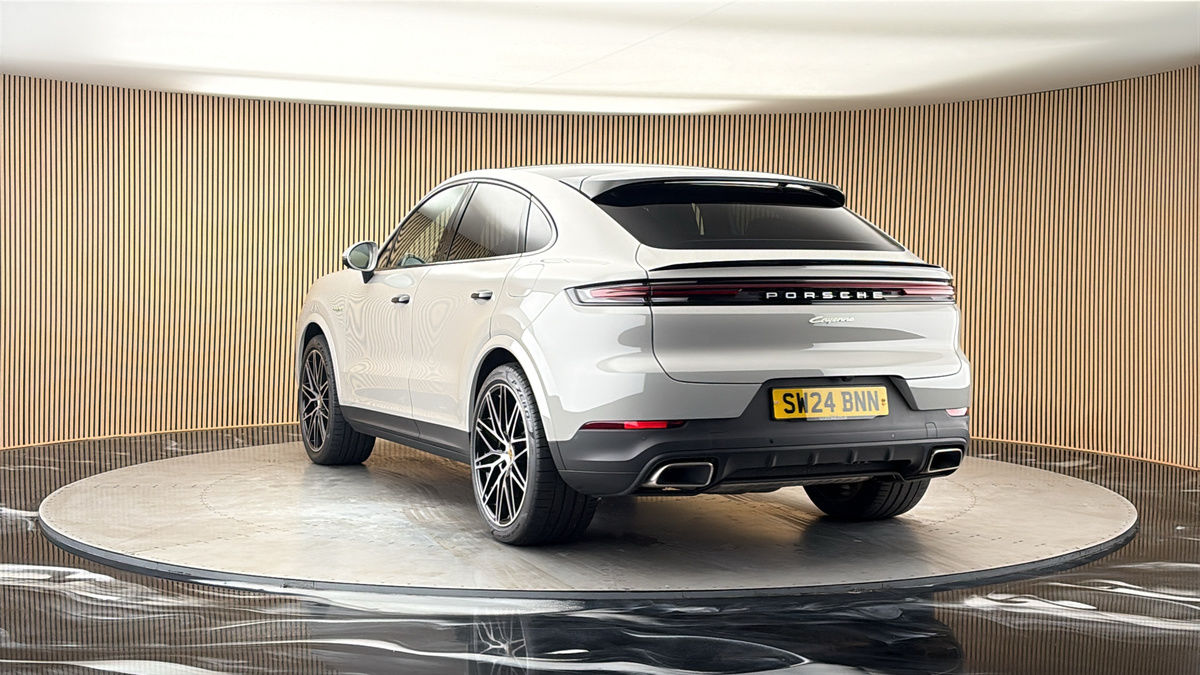 More views of Porsche Cayenne