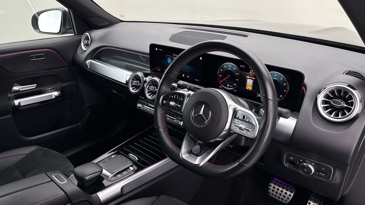 Mercedes-Benz GLB Image 5