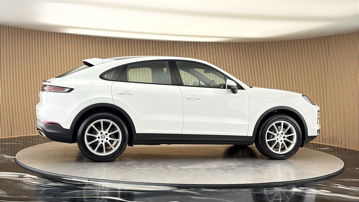 More views of Porsche Cayenne