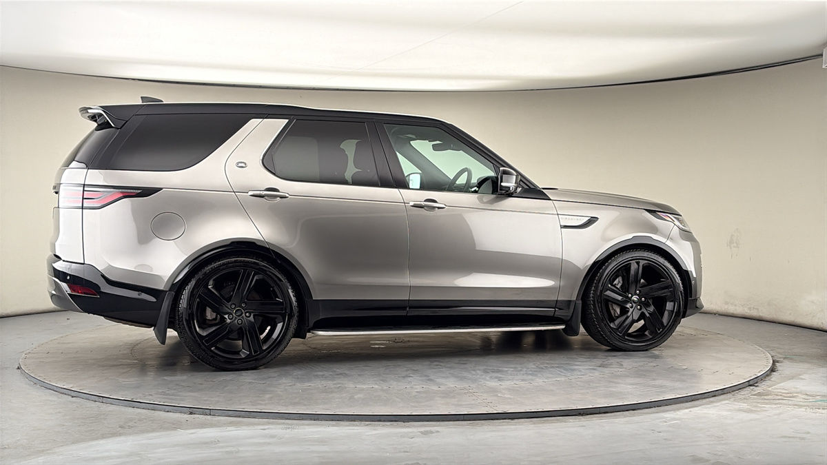 More views of Land Rover Discovery