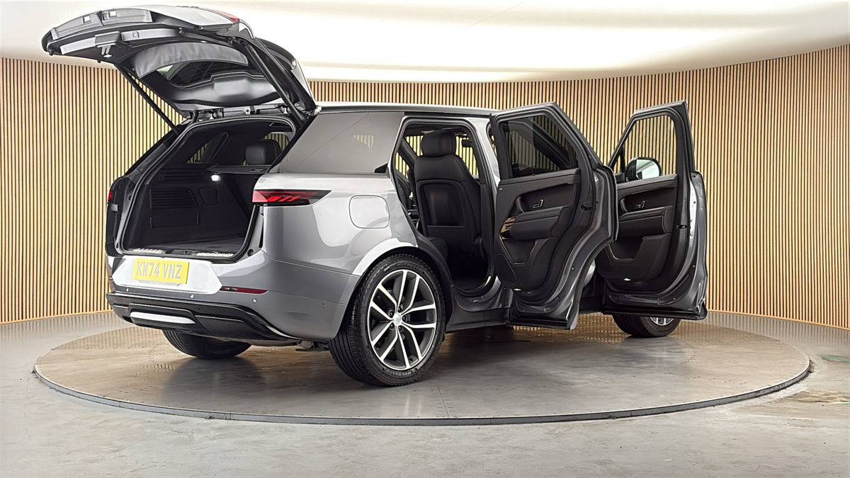 More views of Land Rover Range Rover Sport