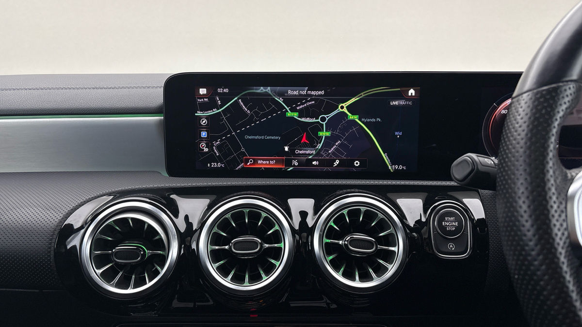 Mercedes-Benz CLA Image 17