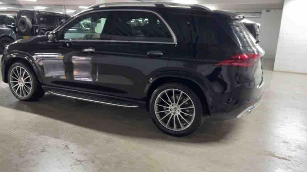 More views of Mercedes-Benz GLE