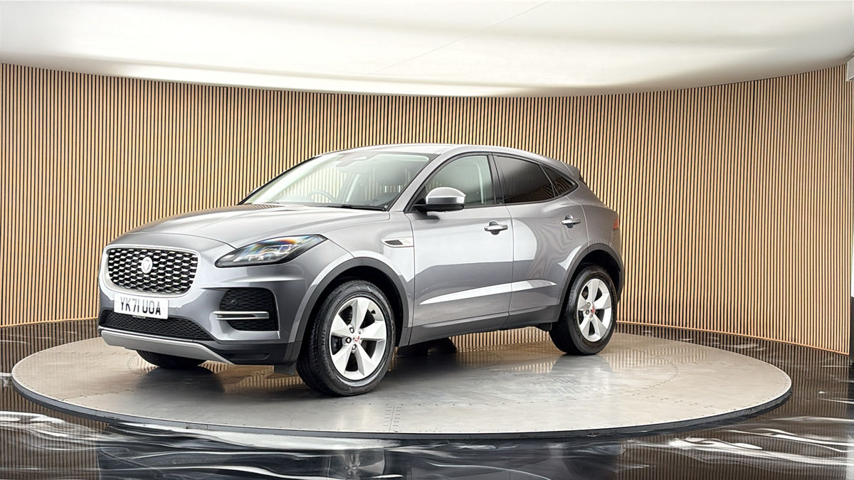 Jaguar E-PACE Image 20