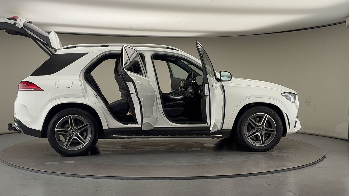 More views of Mercedes-Benz GLE