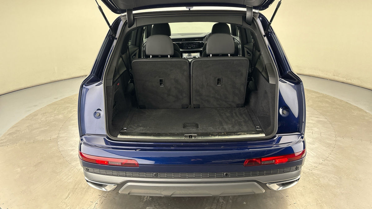 Audi Q7 Image 11