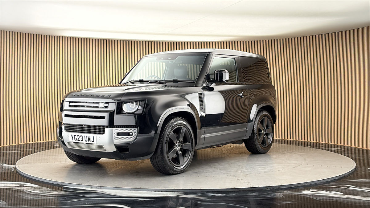 More views of Land Rover Defender 90