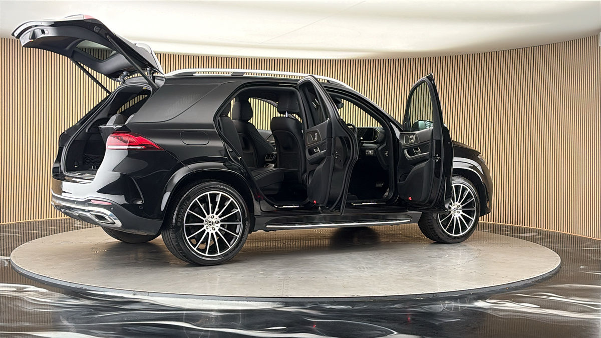 More views of Mercedes-Benz GLE