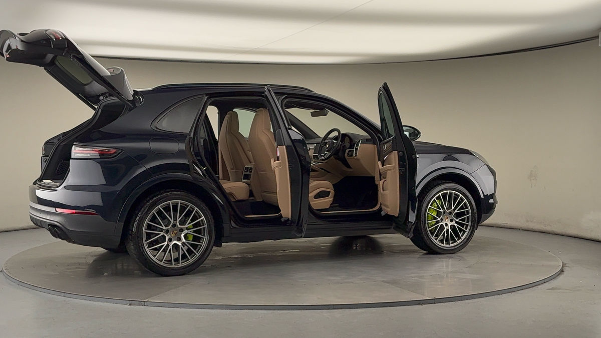 More views of Porsche Cayenne