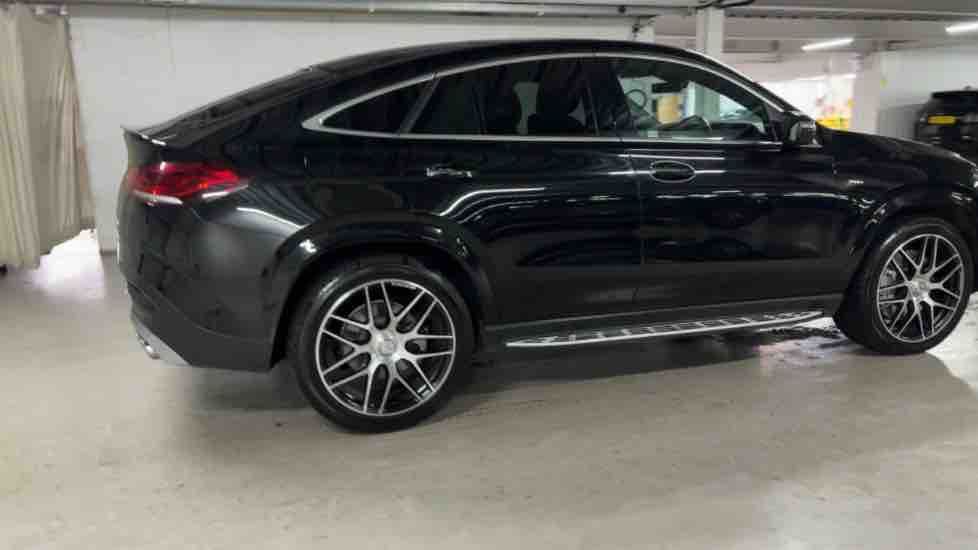 More views of Mercedes-Benz GLE