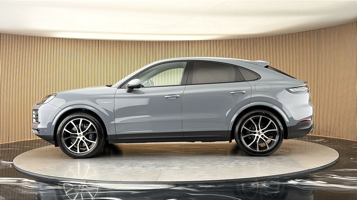 Porsche Cayenne Image 15