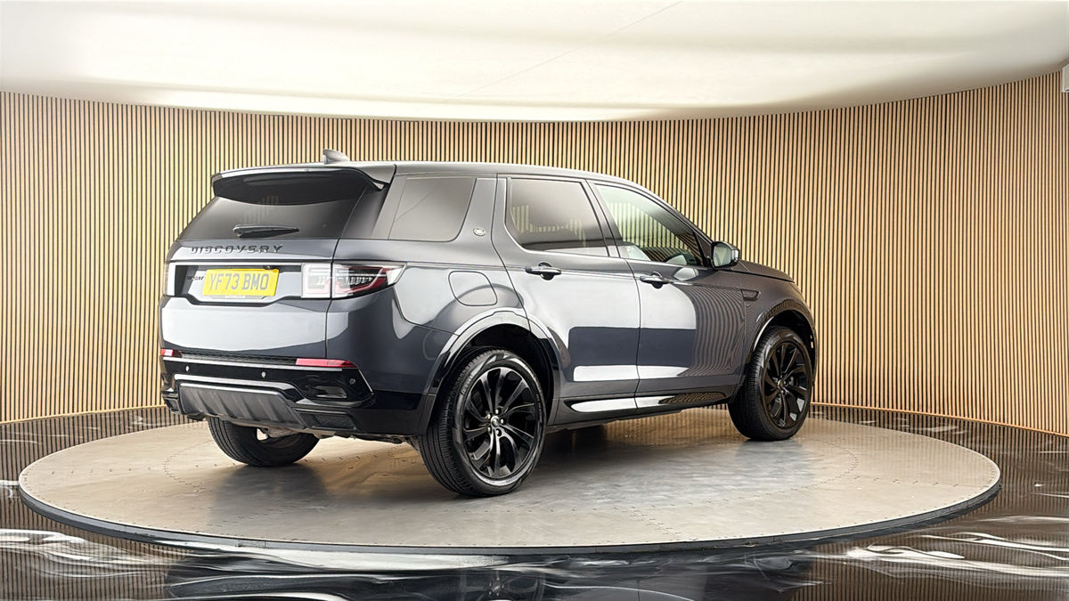 Land Rover Discovery Sport Image 21