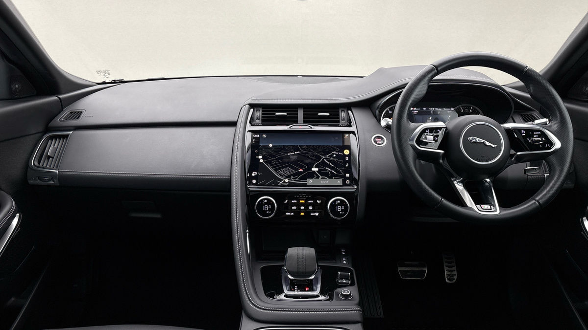 Jaguar E-PACE Image 12