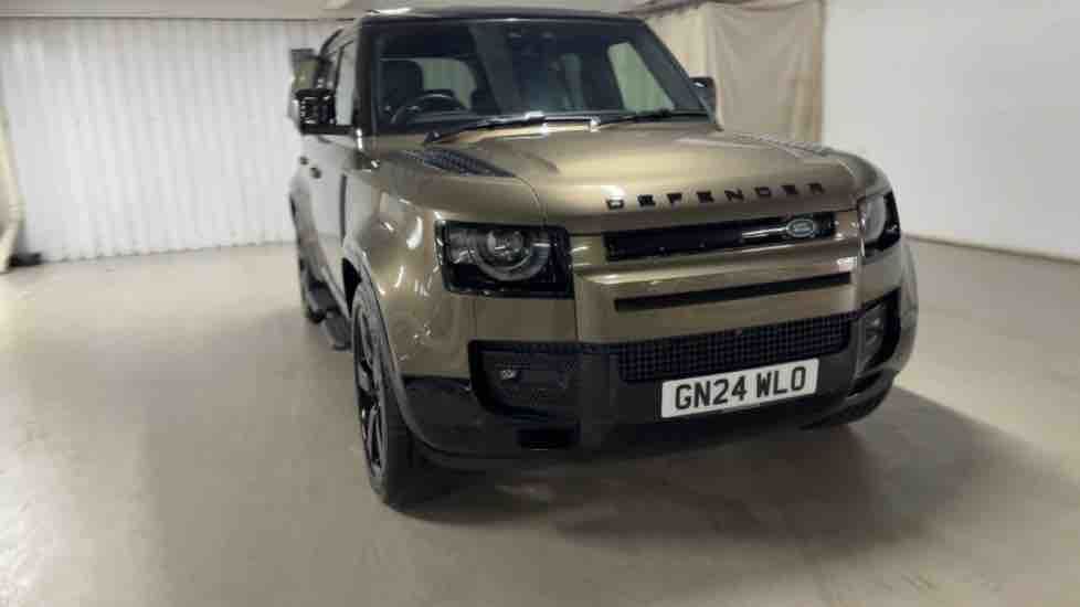 More views of Land Rover Defender 110