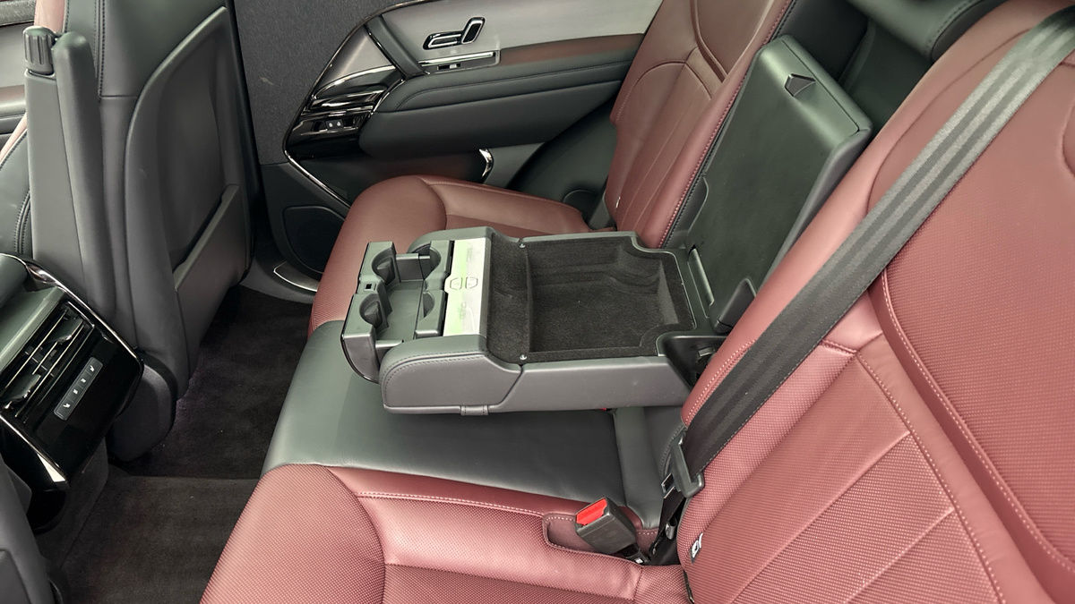 Land Rover Range Rover Sport Image 9